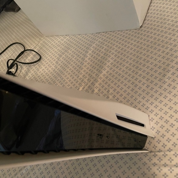 PS 5 - Picture 8 of 8